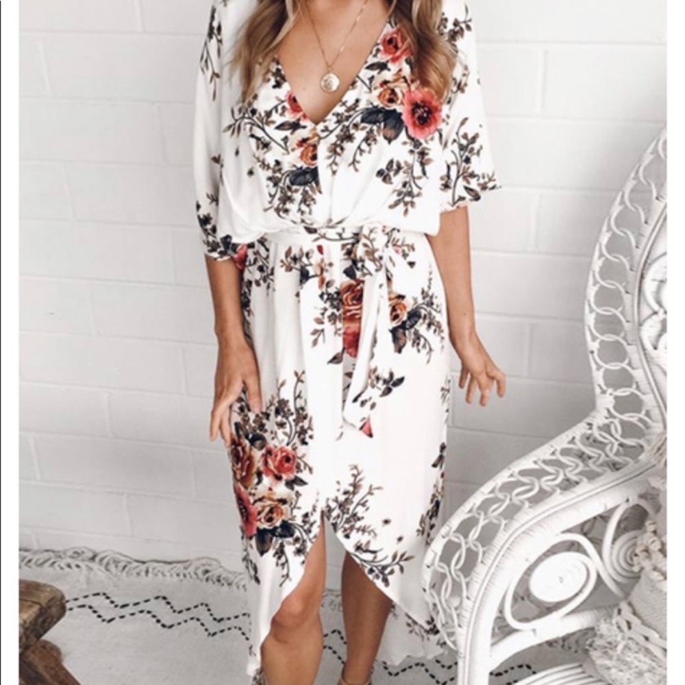 Floral v-neck dress